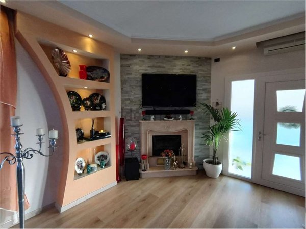 casa indipendente in vendita a Susegana in zona Colfosco