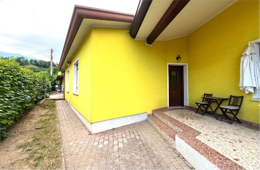 casa indipendente in vendita a Susegana in zona Crevada