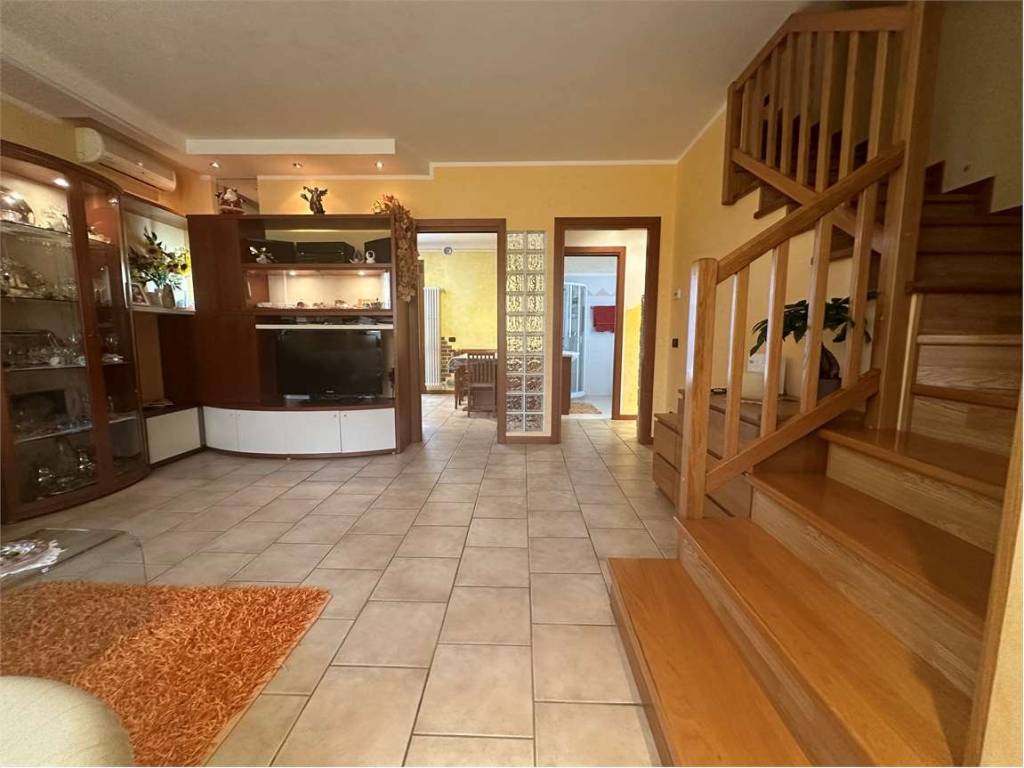 casa indipendente in vendita a Susegana in zona Colfosco