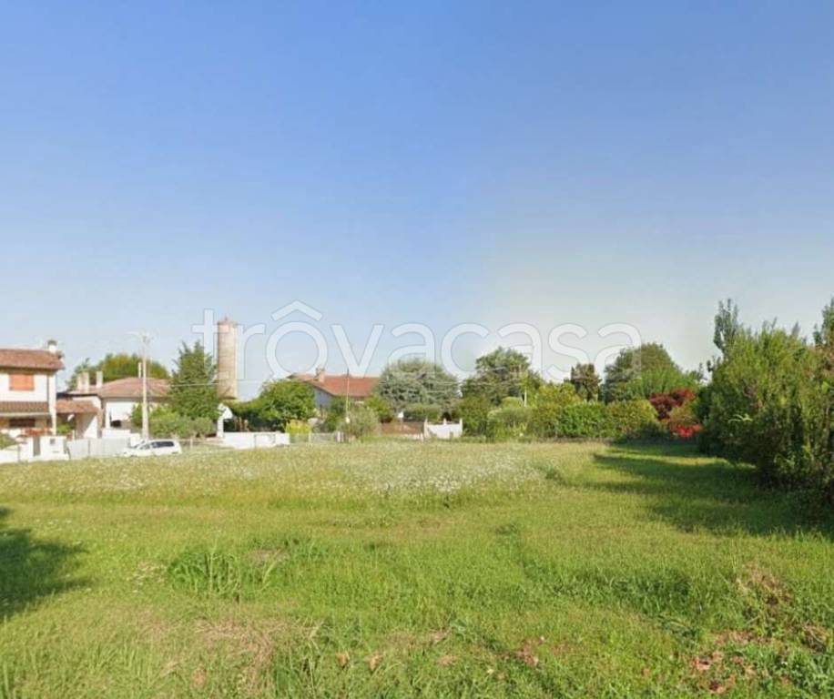 terreno edificabile in vendita a Susegana