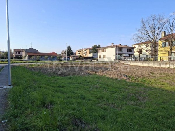 terreno edificabile in vendita a Susegana in zona Ponte della Priula