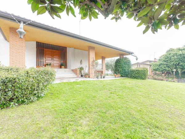 casa indipendente in vendita a Susegana in zona Colfosco