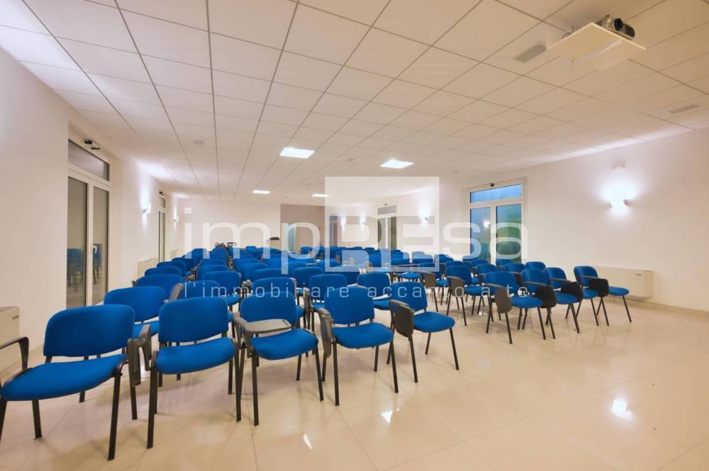 ufficio in vendita a Susegana in zona Colfosco