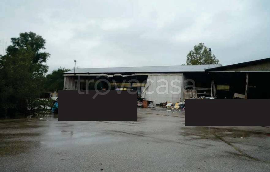 locale commerciale in vendita a Susegana