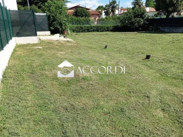 terreno edificabile in vendita a Susegana in zona Ponte della Priula
