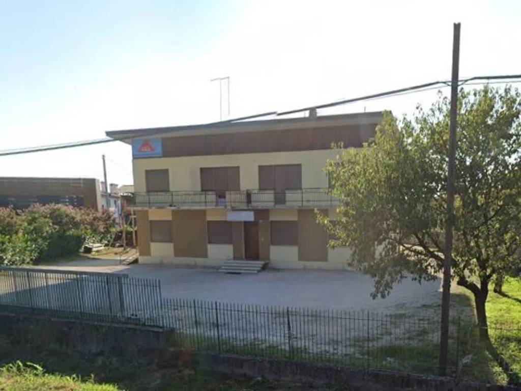 intera palazzina in vendita a Susegana in zona Colfosco