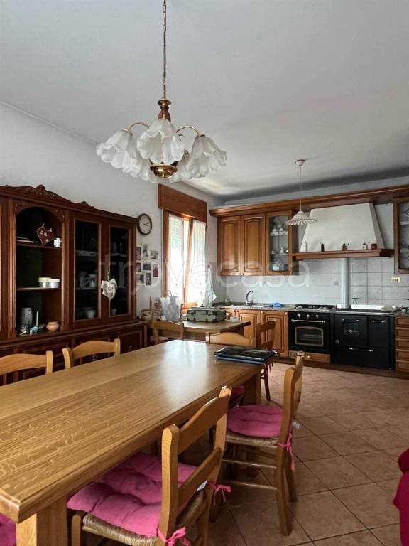 casa indipendente in vendita a Susegana in zona Crevada