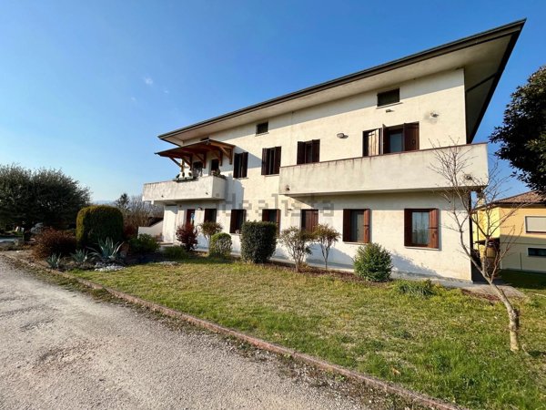 casa indipendente in vendita a Susegana in zona Colfosco