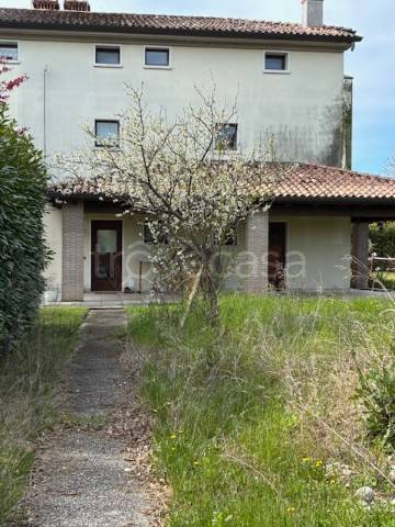 casa semindipendente in vendita a Susegana in zona Colfosco