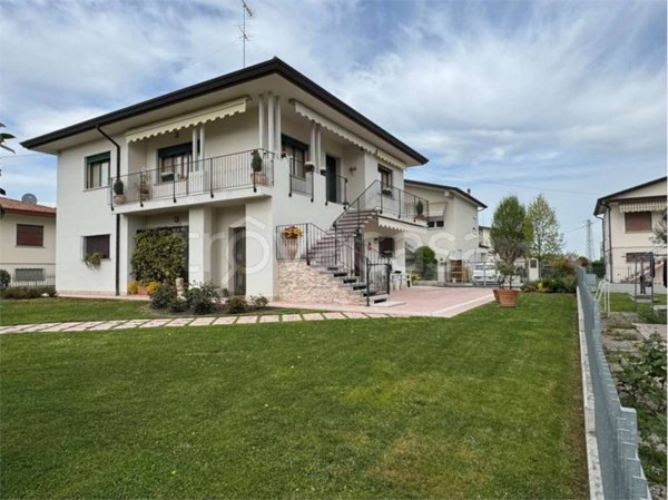 casa indipendente in vendita a Susegana