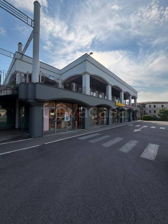 ufficio in vendita a Susegana in zona Ponte della Priula