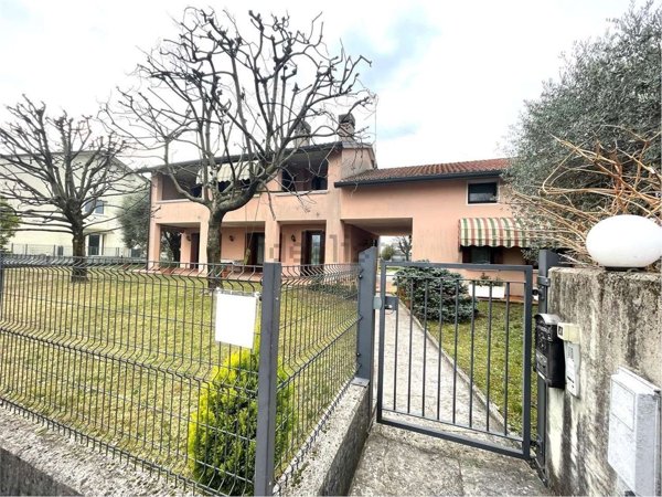 casa indipendente in vendita a Susegana