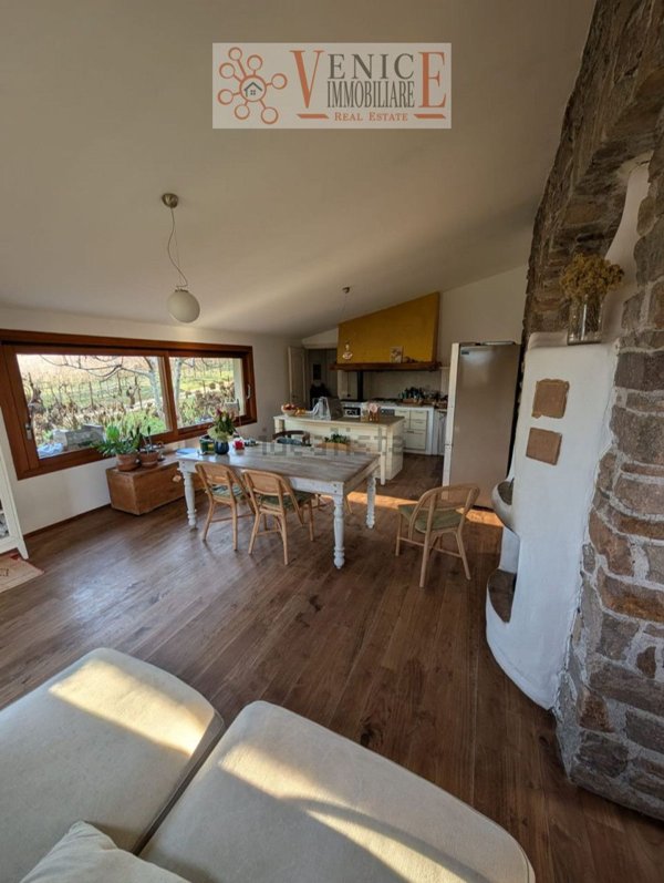 casa indipendente in vendita a Susegana in zona Collalto