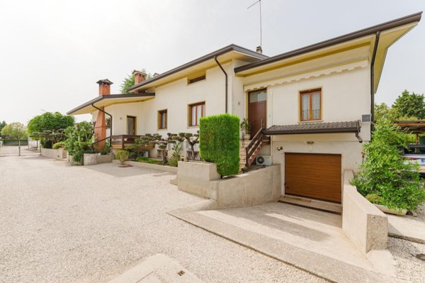 casa indipendente in vendita a Susegana in zona Ponte della Priula