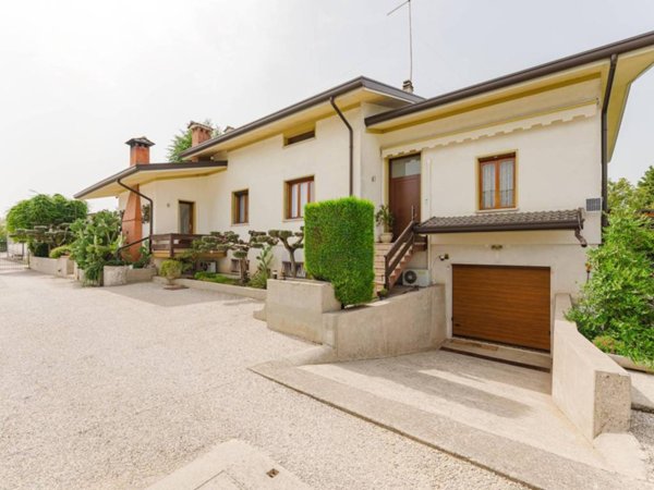 casa indipendente in vendita a Susegana in zona Colfosco