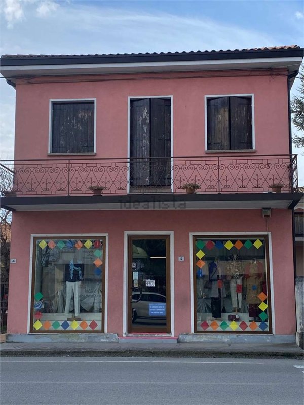 negozio in vendita a Susegana in zona Ponte della Priula