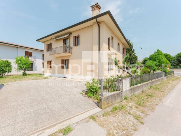 casa indipendente in vendita a Susegana in zona Colfosco