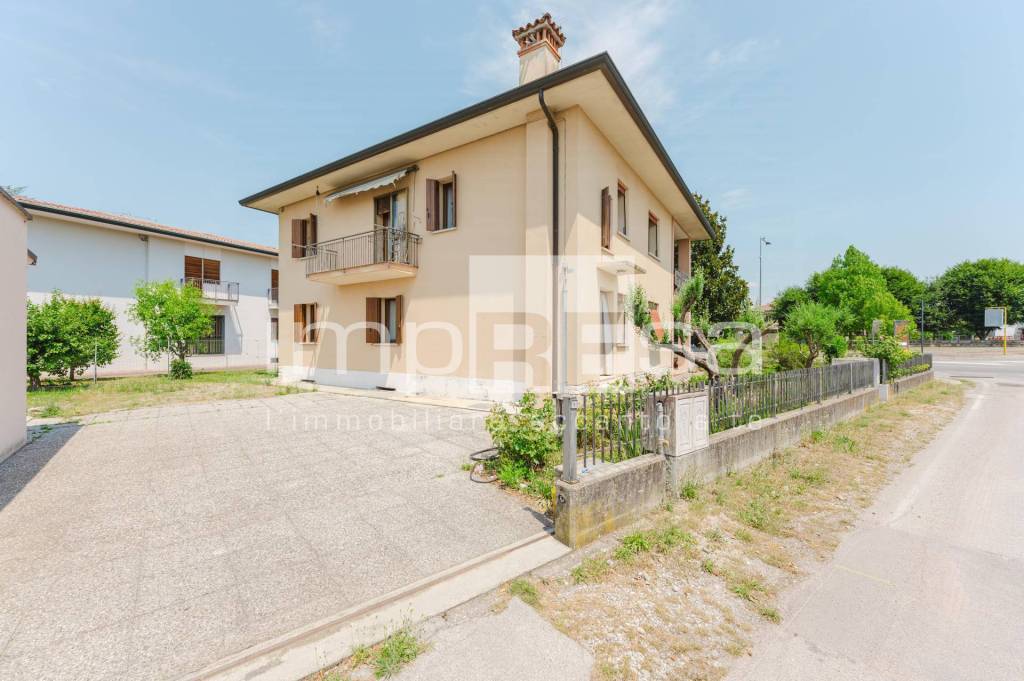 casa indipendente in vendita a Susegana in zona Colfosco