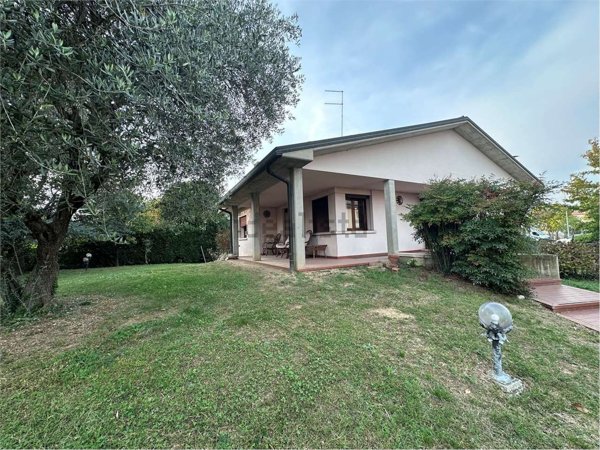 casa indipendente in vendita a Susegana in zona Colfosco