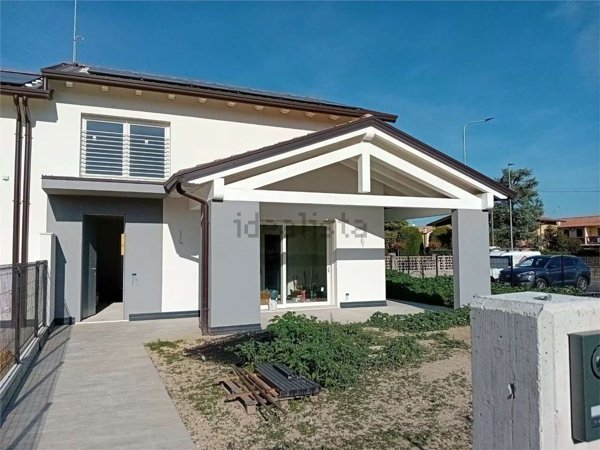 casa indipendente in vendita a Susegana in zona Ponte della Priula