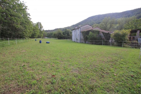 mansarda in vendita a Tarzo in zona Nogarolo