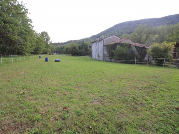 pentavano in vendita a Tarzo in zona Nogarolo