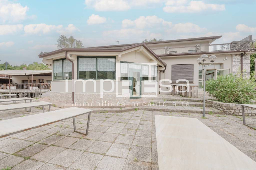 negozio in vendita a Tarzo