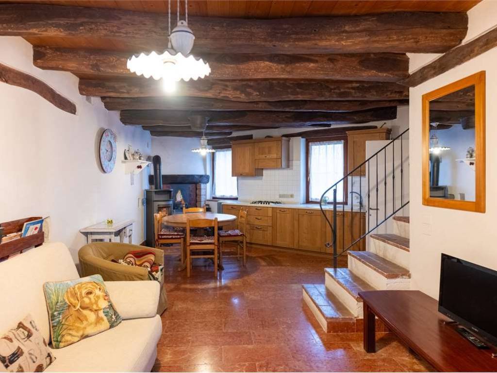 casale in vendita a Tarzo in zona Nogarolo