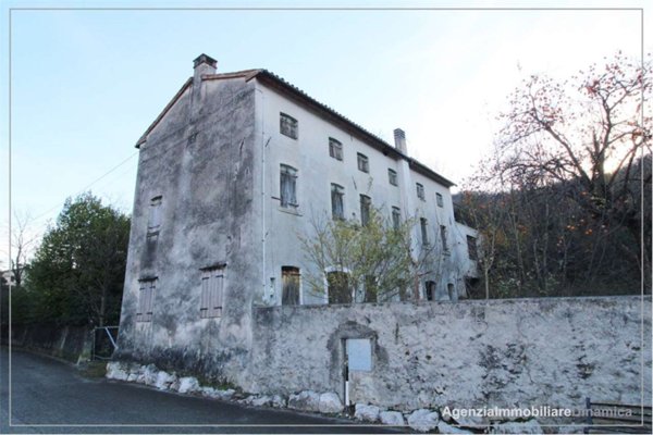 casa indipendente in vendita a Tarzo