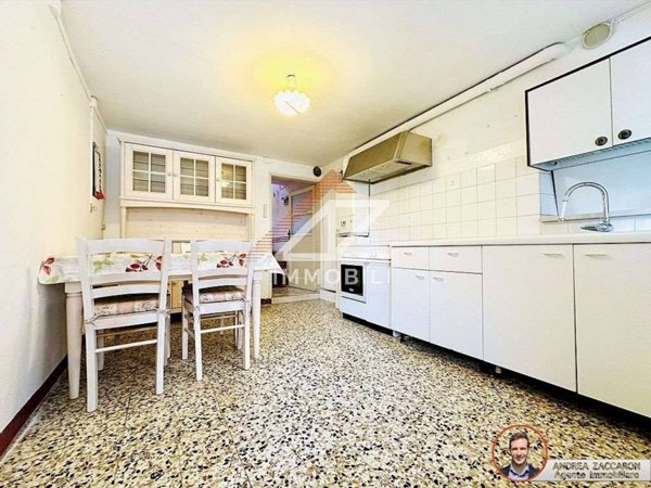 casa indipendente in vendita a Tarzo in zona Fratta