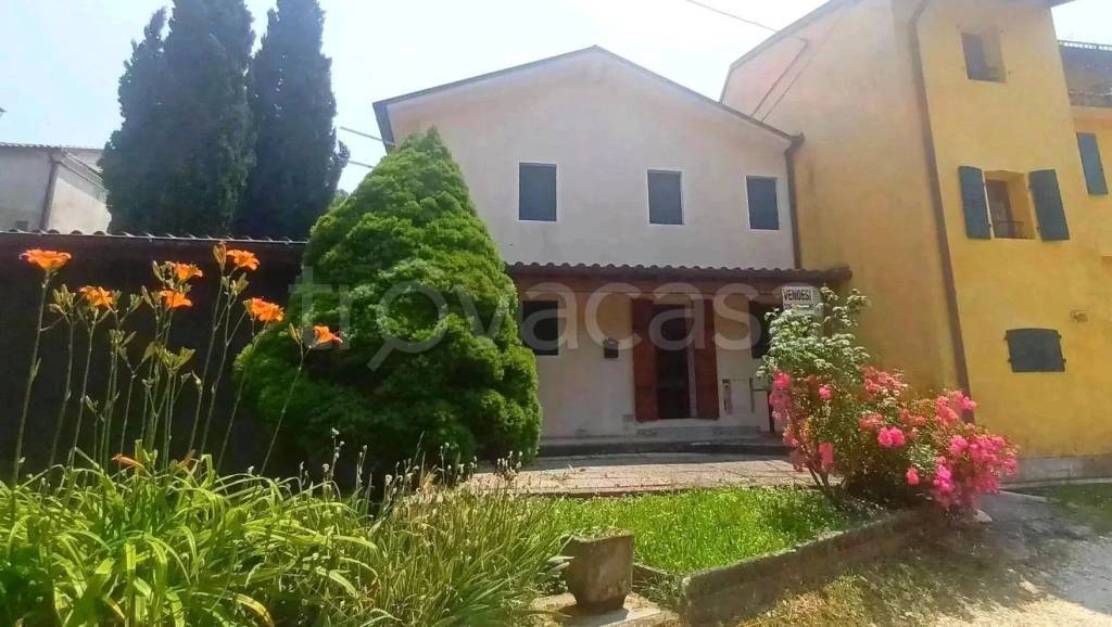 casa indipendente in vendita a Tarzo