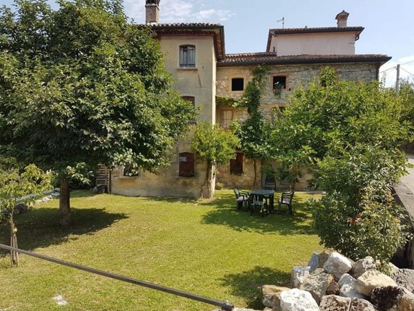 casa indipendente in vendita a Tarzo in zona Colmaggiore