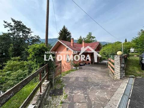 casa indipendente in vendita a Tarzo