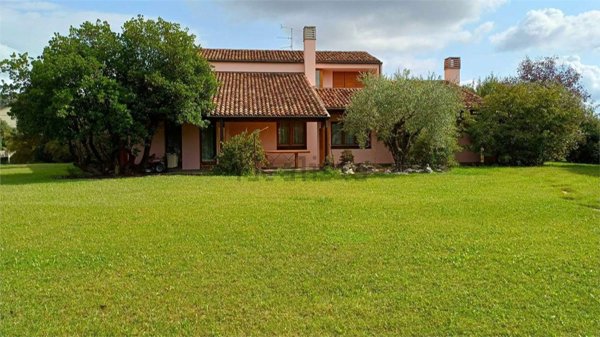 casa indipendente in vendita a Tarzo in zona Corbanese