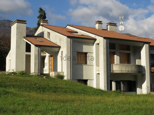 casa indipendente in vendita a Tarzo