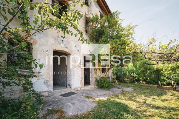 casale in vendita a Tarzo in zona Arfanta