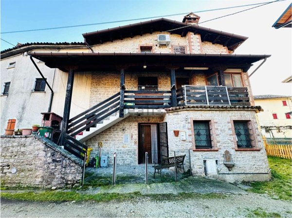 casa indipendente in vendita a Tarzo in zona Fratta