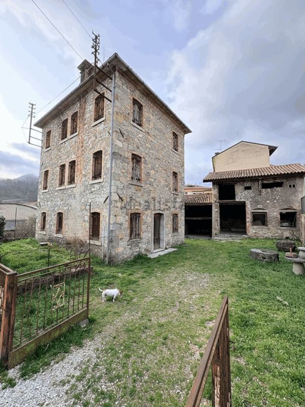 casa indipendente in vendita a Tarzo