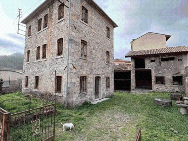 casa indipendente in vendita a Tarzo