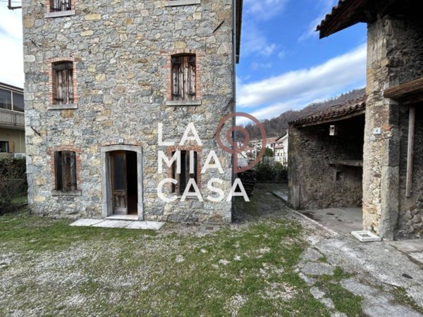 casa indipendente in vendita a Tarzo