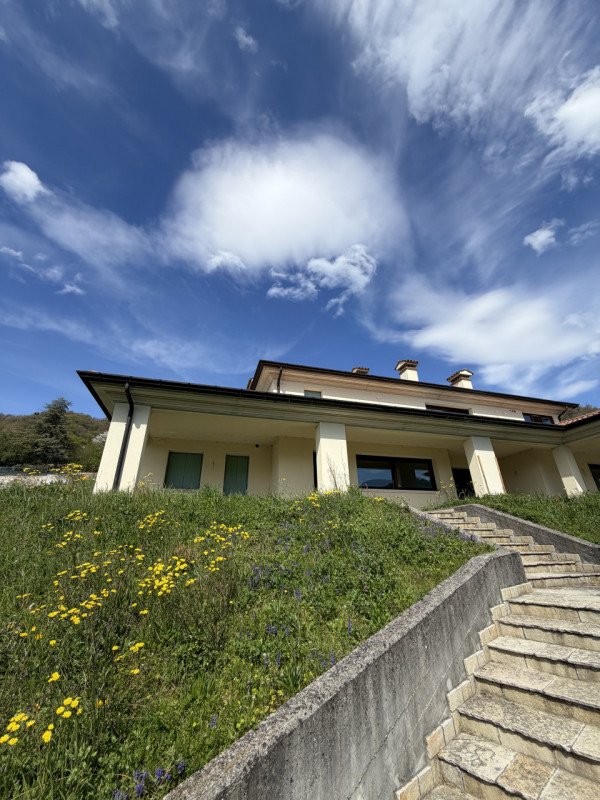 casa indipendente in vendita a Tarzo