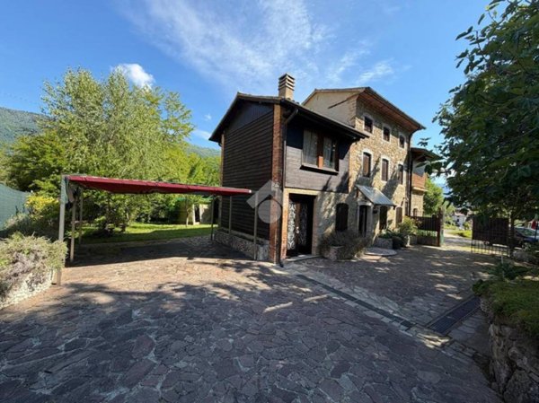 casa indipendente in vendita a Tarzo