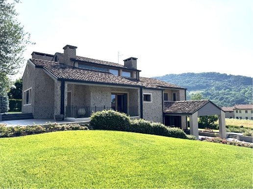 casa indipendente in vendita a Tarzo in zona Fratta