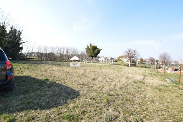 terreno edificabile in vendita a Trevignano