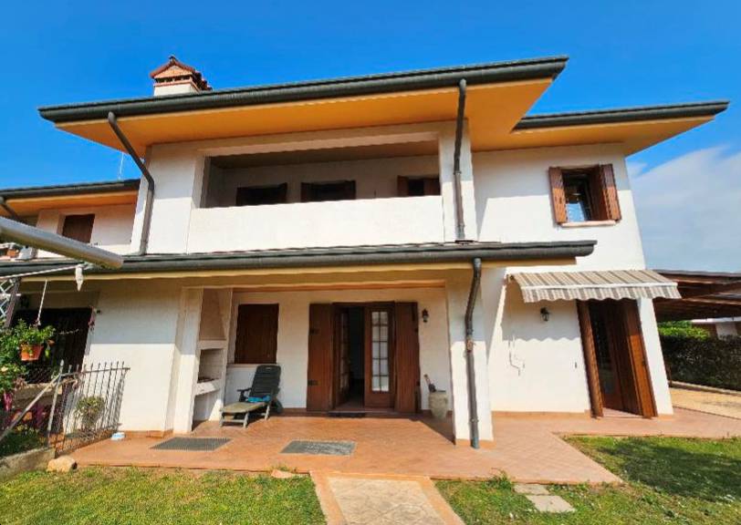casa indipendente in vendita a Trevignano in zona Musano