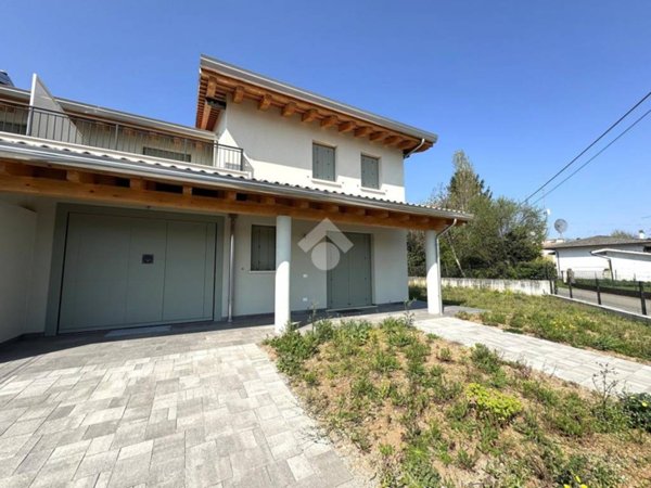 casa indipendente in vendita a Trevignano