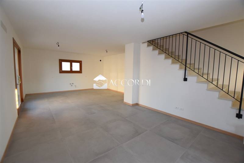 casa indipendente in vendita a Trevignano