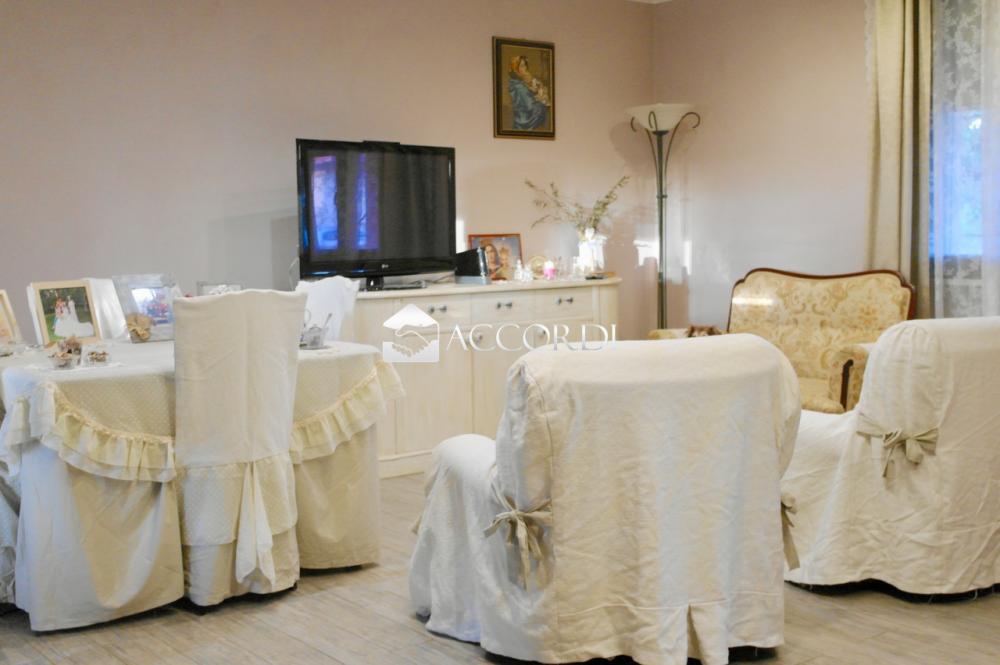 casa indipendente in vendita a Trevignano