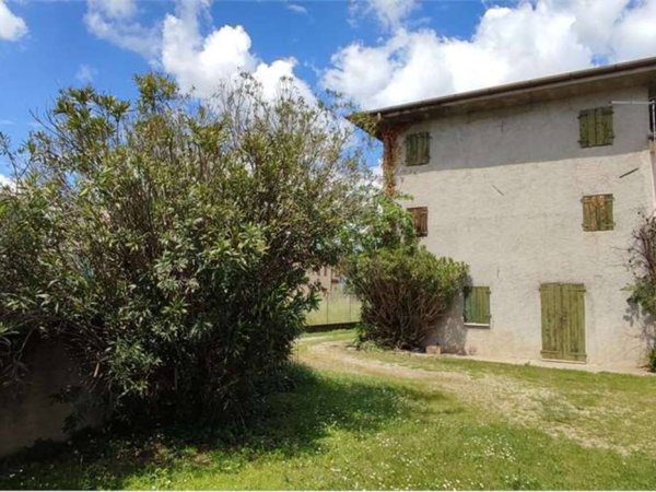 casa indipendente in vendita a Trevignano in zona Falzè
