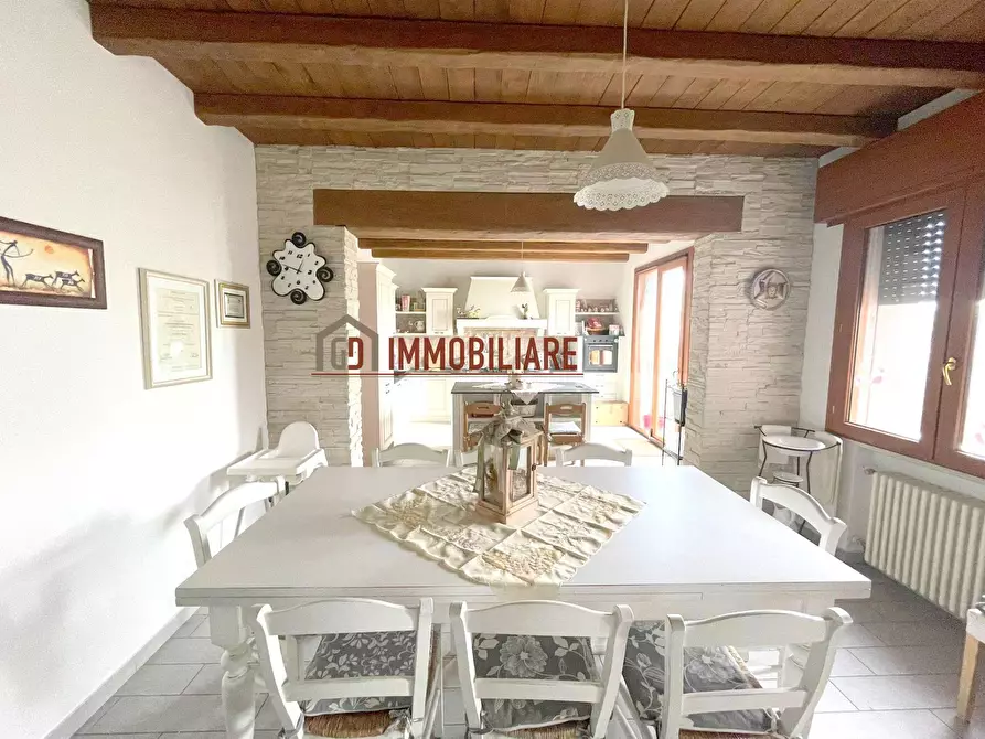 casa indipendente in vendita a Trevignano in zona Signoressa